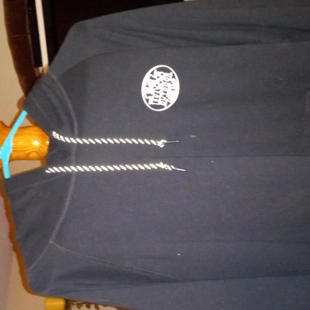Men's Bass pro shop hoodie extra large like new no rips tears or holes